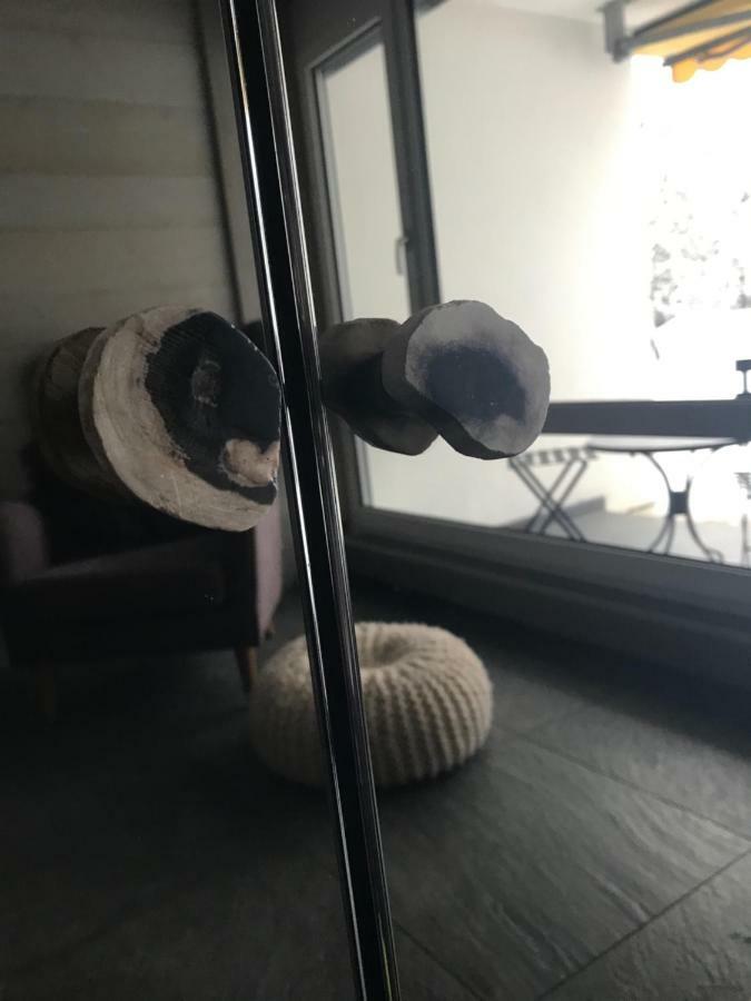 Charly In Apartment